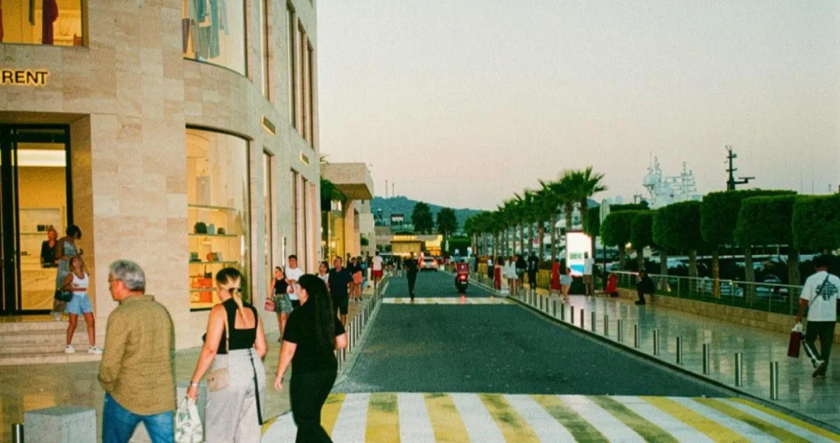 Store Image