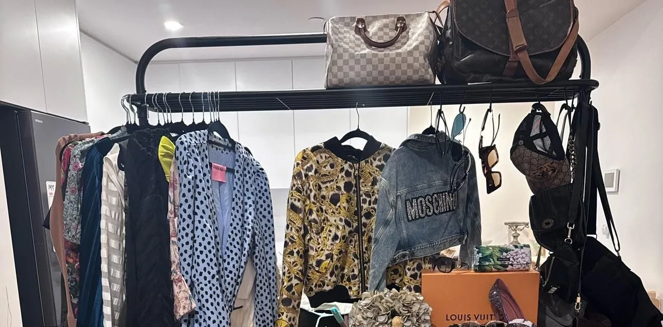 Store Image