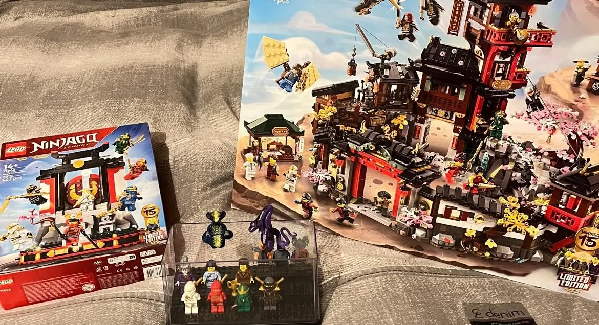 Store Image
