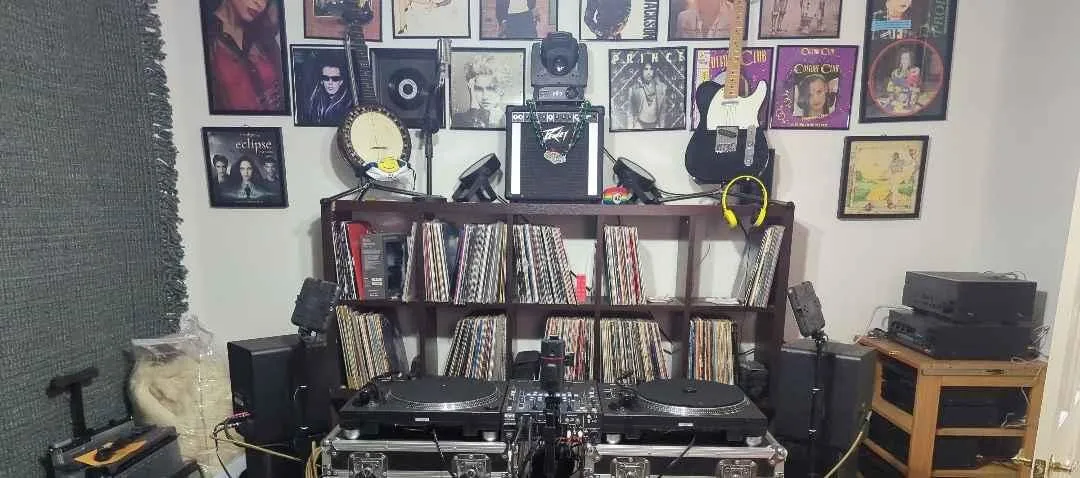 Store Image