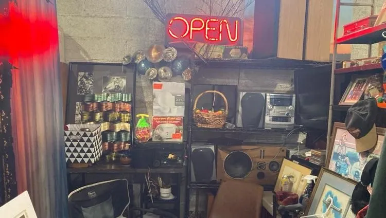 Store Image