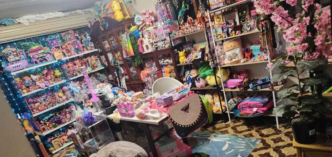 Store Image