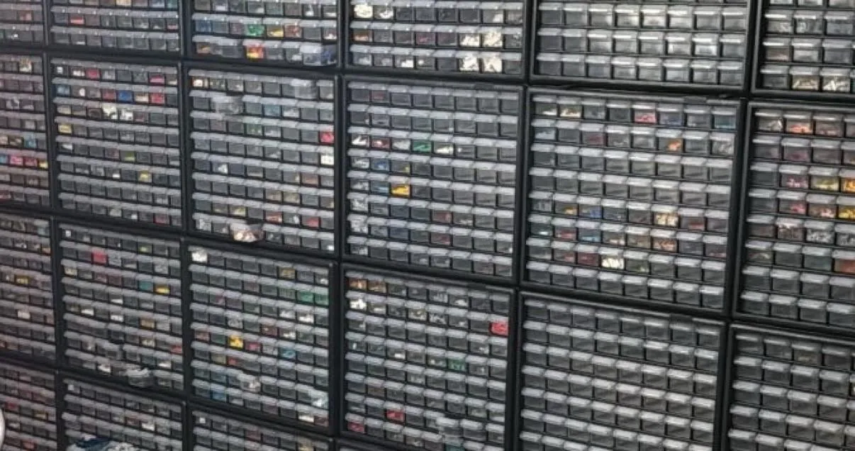 sw1385 Astromech Droid, R2-D2 Dark Tan Serving Tray · Whatnot