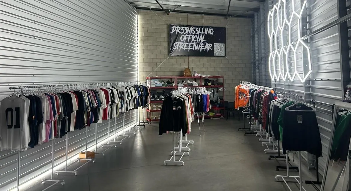 Store Image