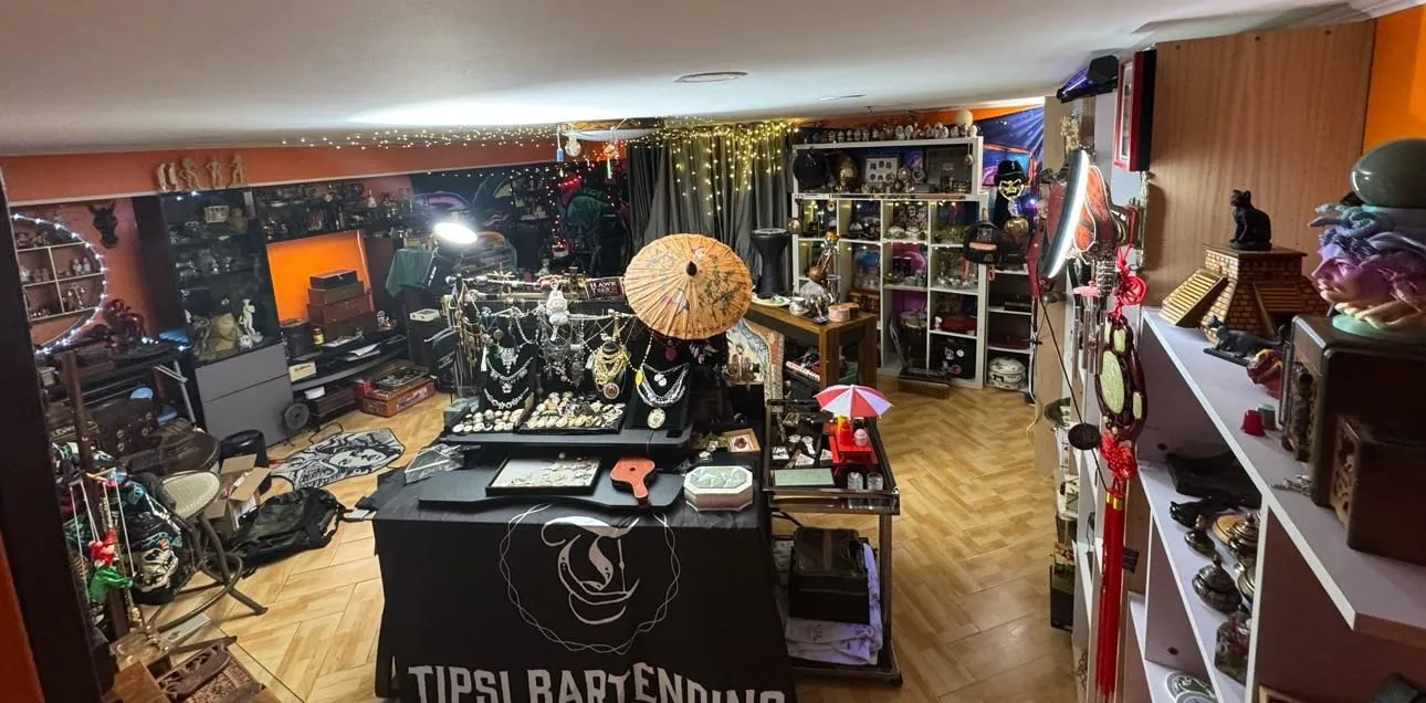 Store Image