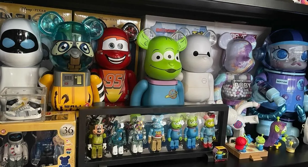 Store Image