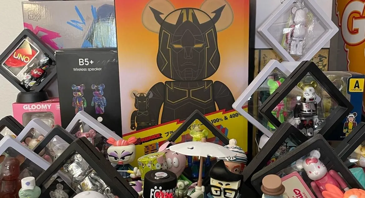 Store Image