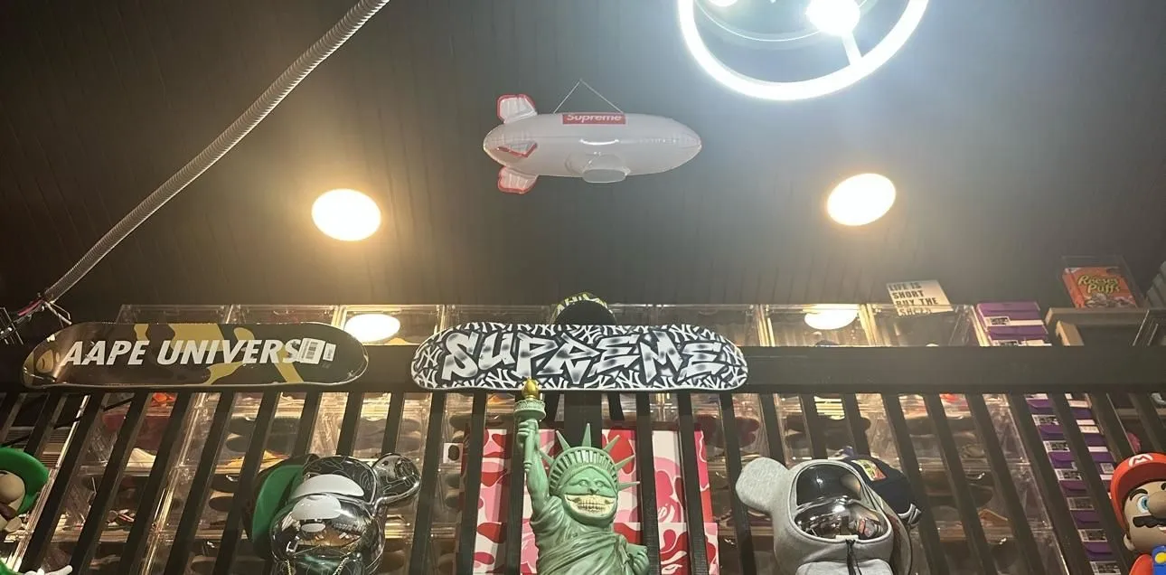 Store Image