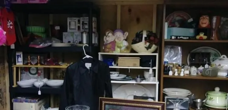 Store Image