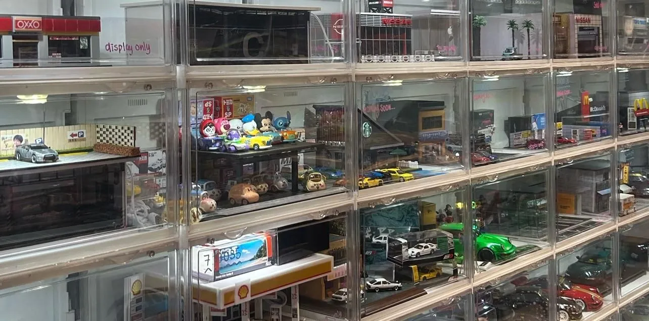 Store Image