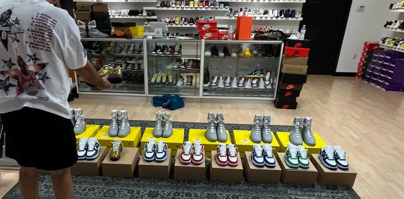 Store Image