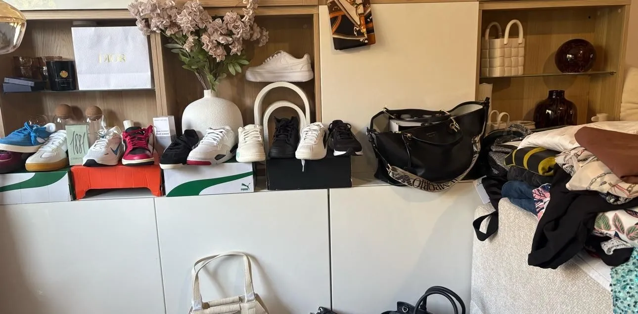 Store Image