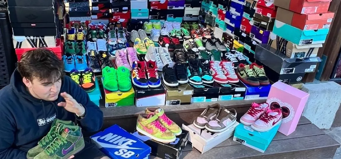 Store Image