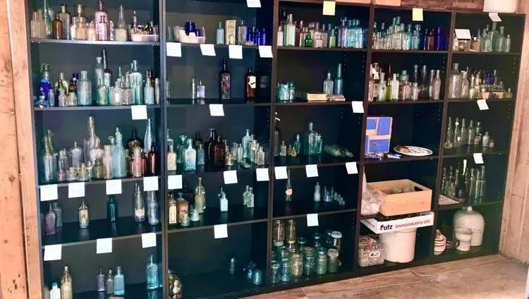 Store Image