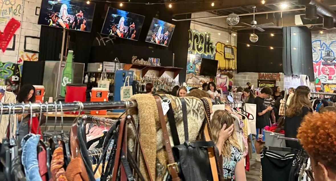 Store Image