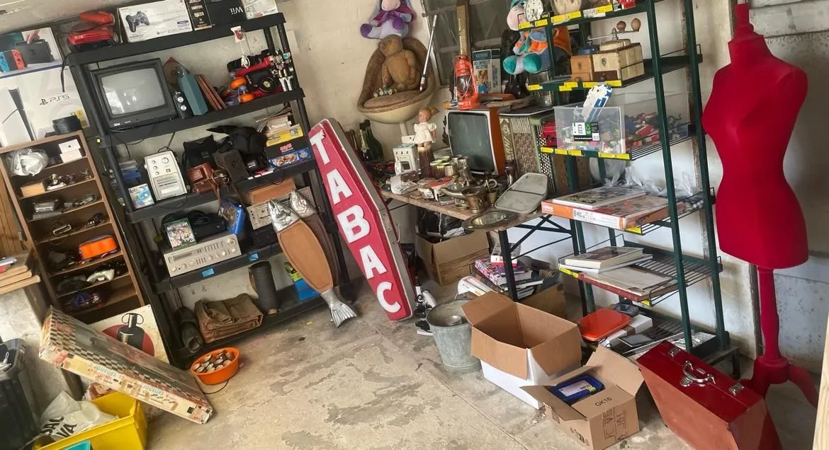 Store Image