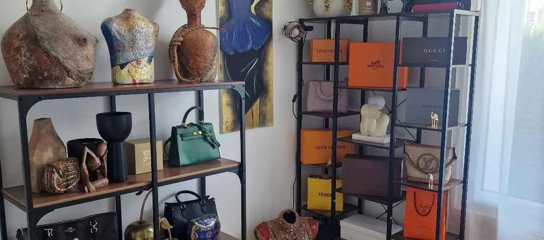 Store Image