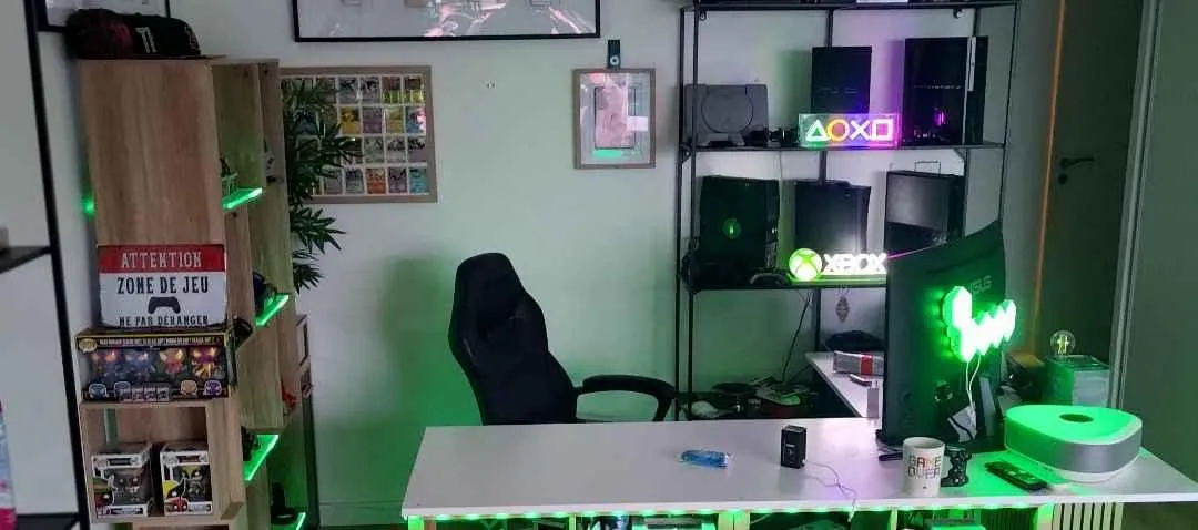 Store Image