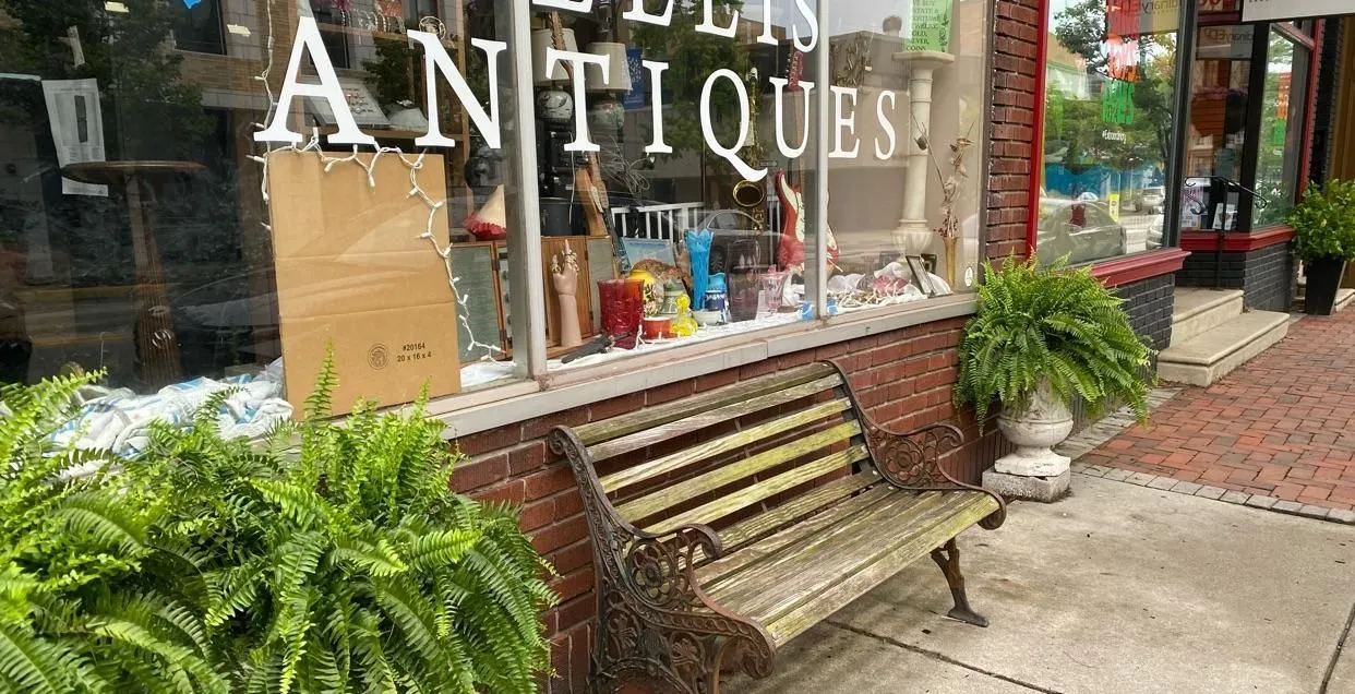 Store Image
