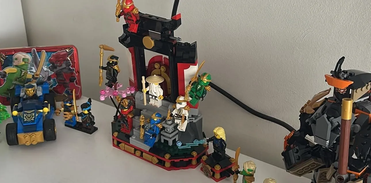 Store Image