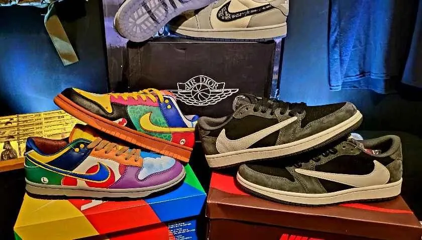 Store Image