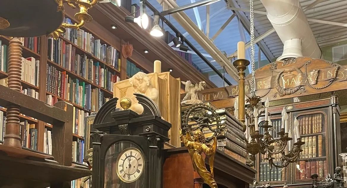 Store Image