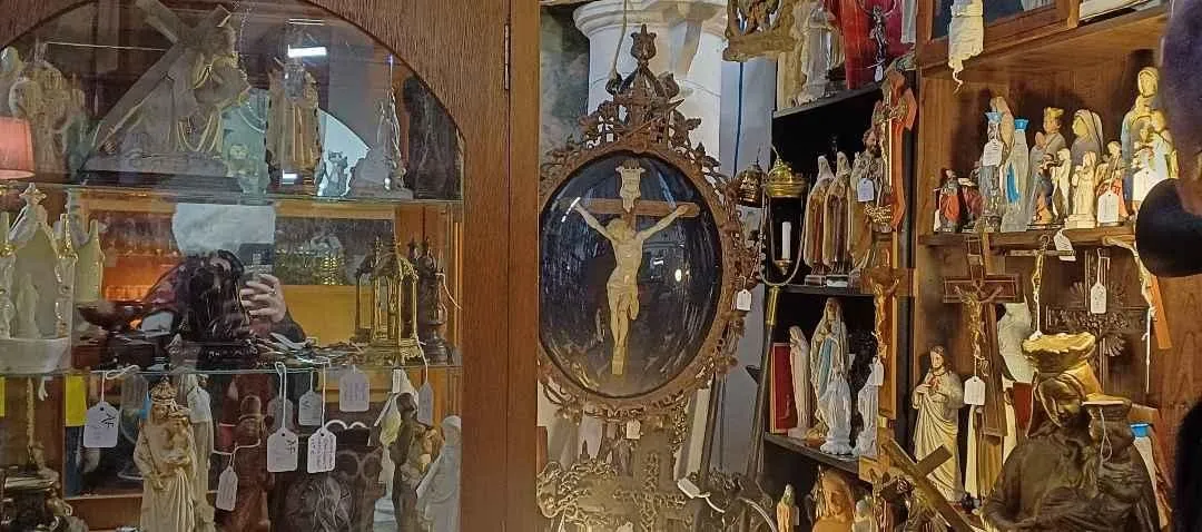 Store Image