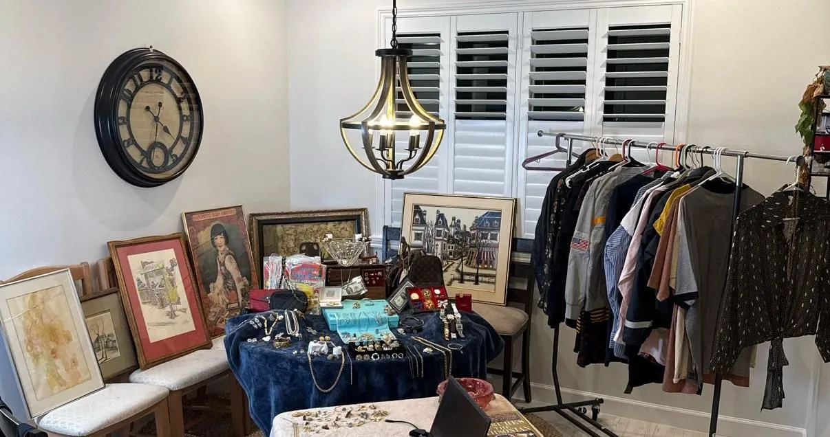 Store Image