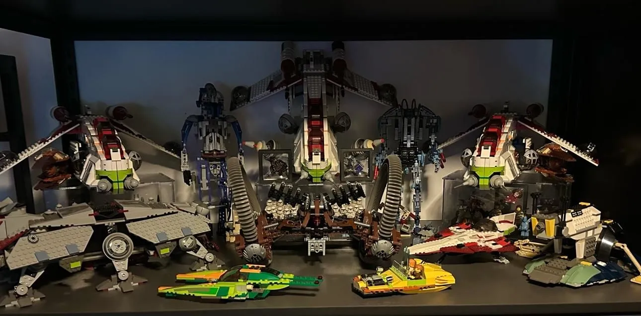 Store Image