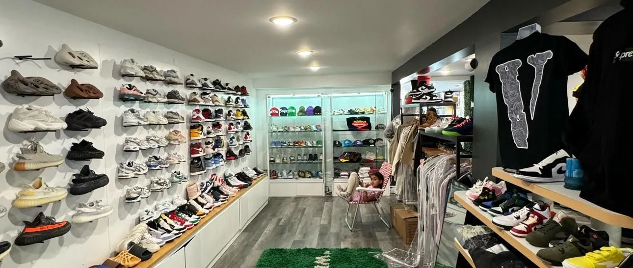 Store Image