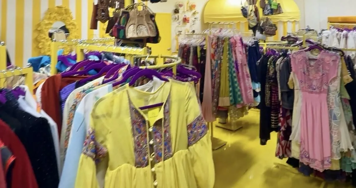 Store Image