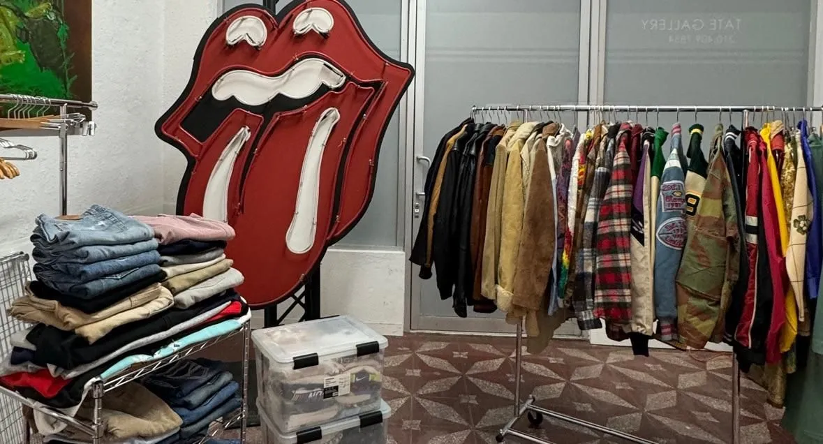 Store Image