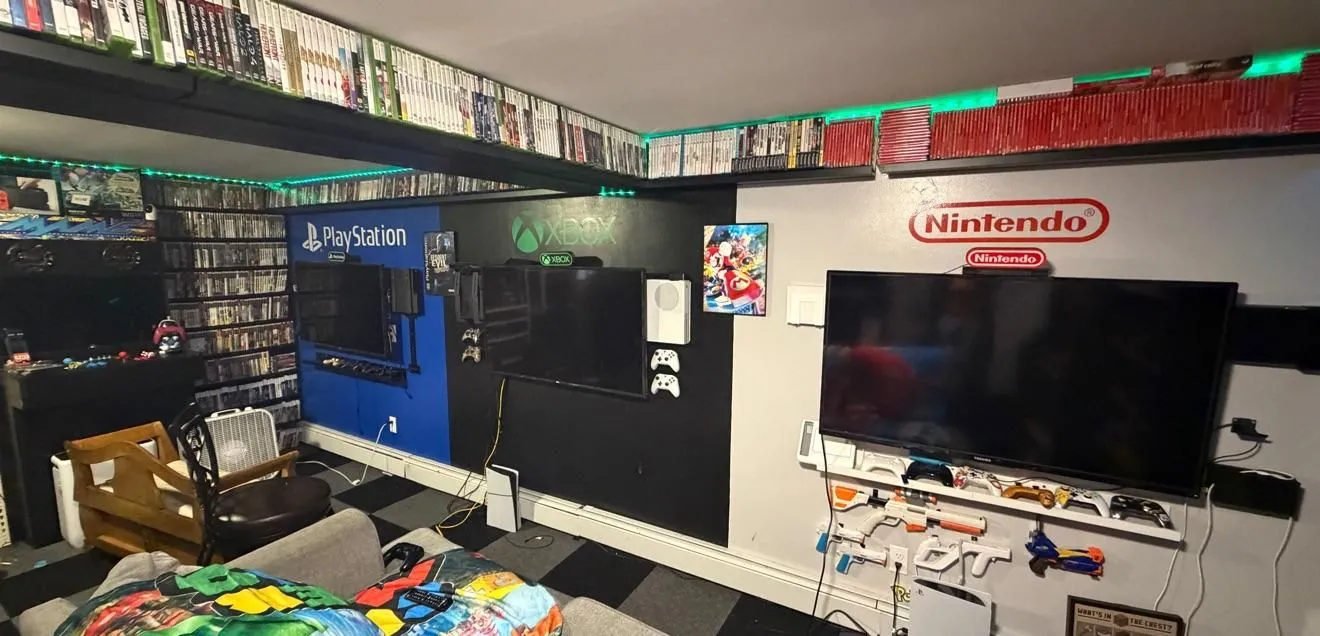 Store Image