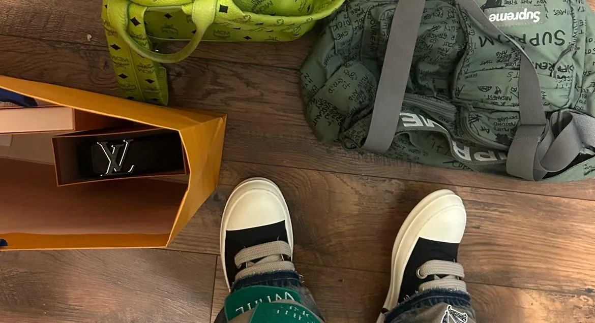 Store Image