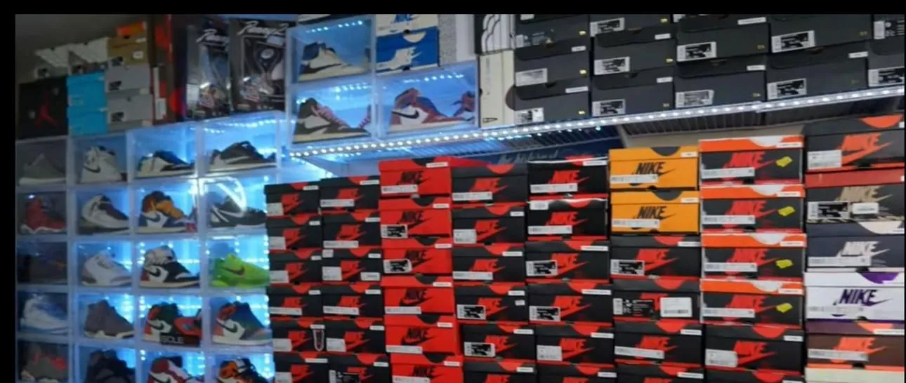 Store Image