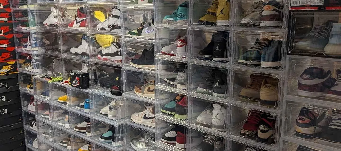 Store Image