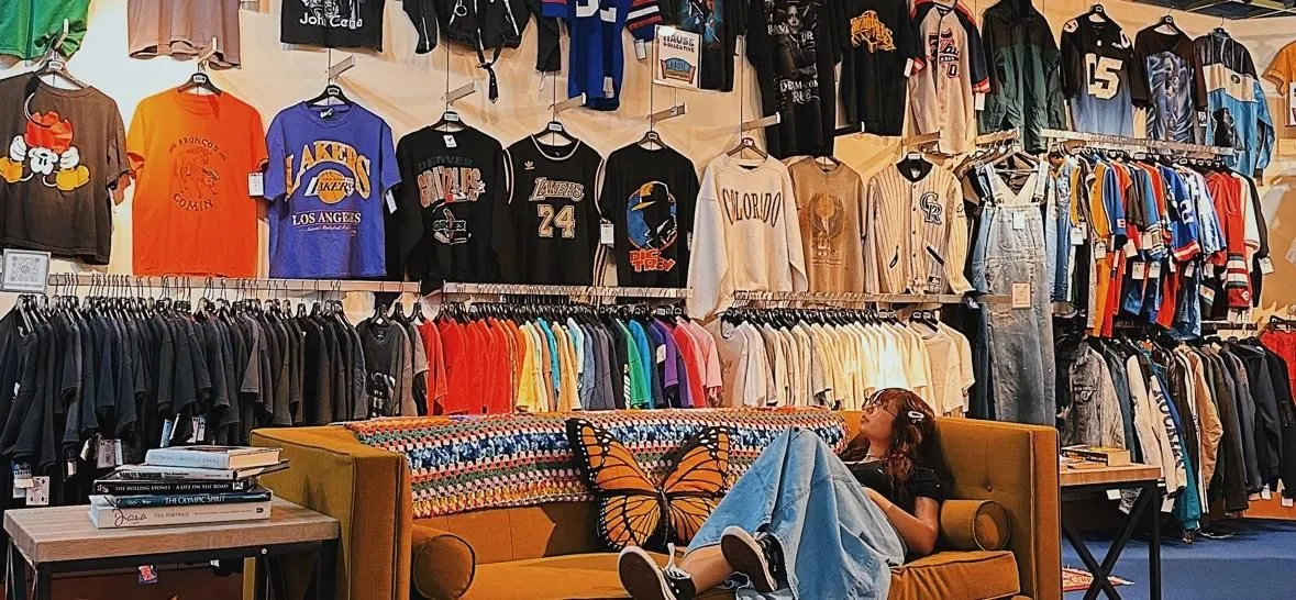 Store Image