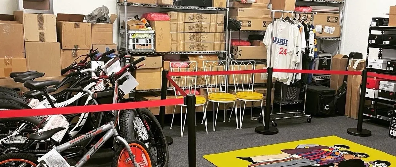 Store Image