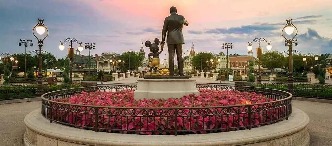 DN12-Cinderella Disney Cosmetic Bag Danielle Nicole Lucifer Gus