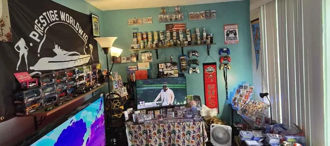 Store Image