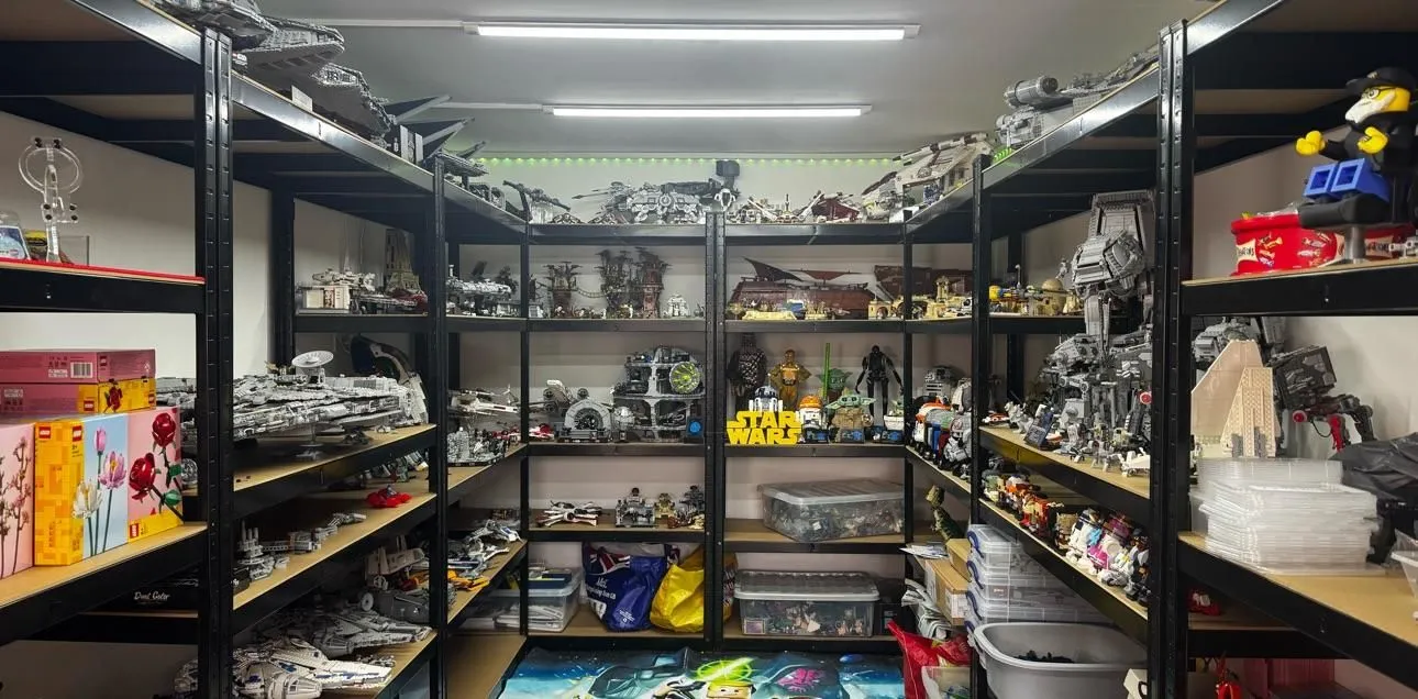 Store Image