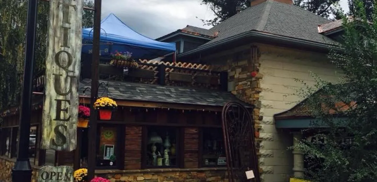 Store Image