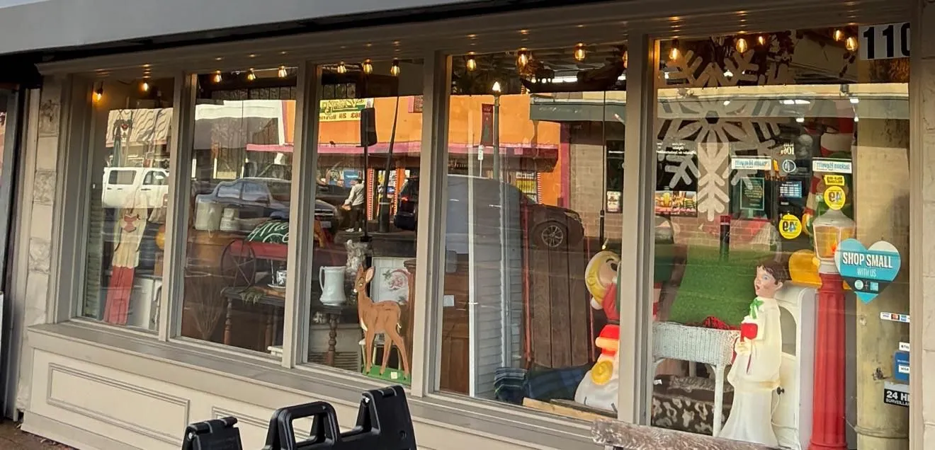 Store Image