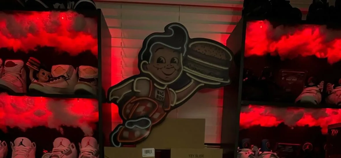 Store Image
