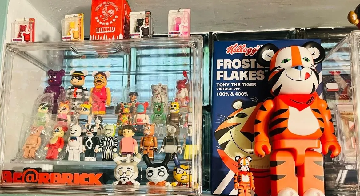 Store Image