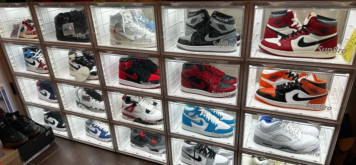 Store Image
