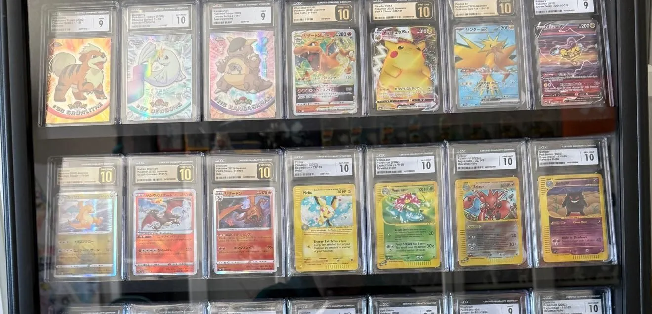 CGC 10 GEM MINT Vulpix 1st Edition 008/048 Japanese Pokemon