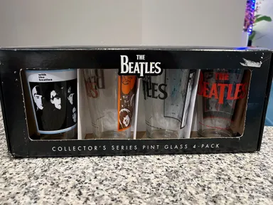 BRAND NEW - Set of 4 LIVE NATION Beatles Pint Glasses