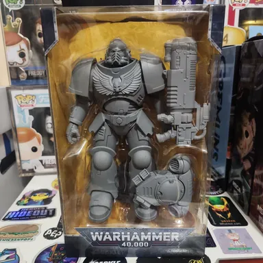 McFarlane Toys Figure - Warhammer 40,000 S4 - Space Marine Artist Proof