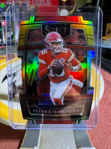 2021 Select Patrick Mahomes Red Yellow Die Cut Concourse level